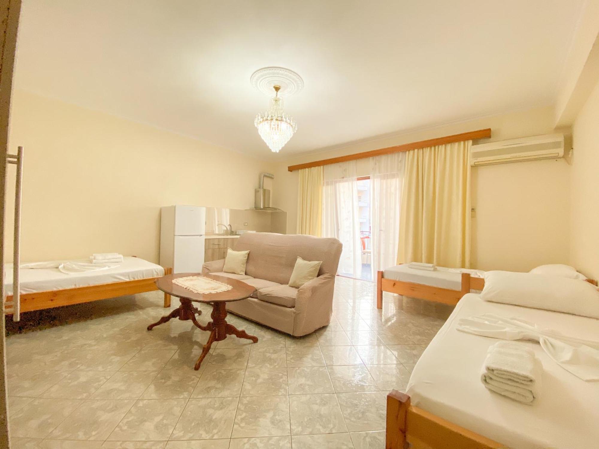 Summerland Saranda Exterior photo