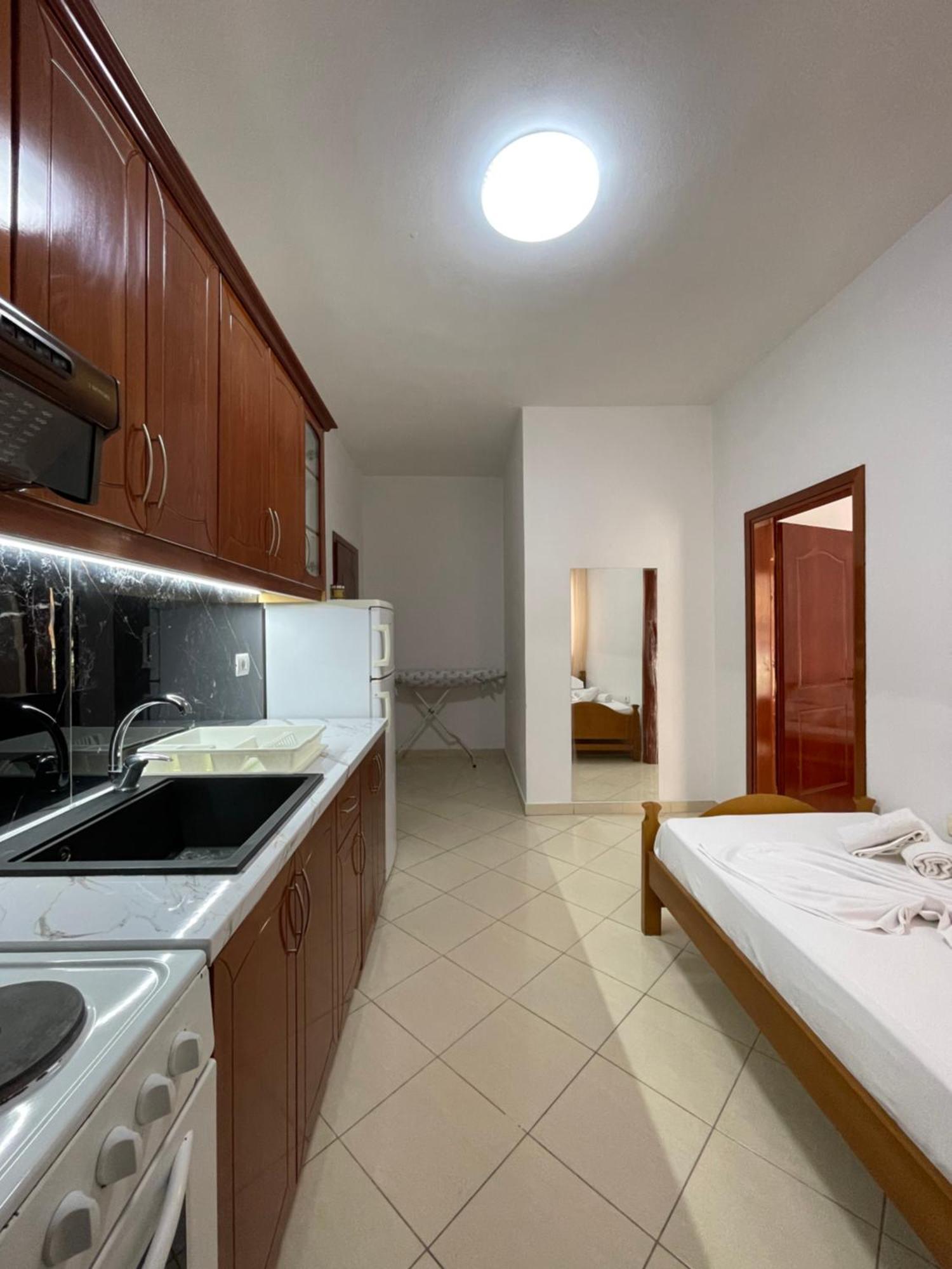 Summerland Saranda Exterior photo